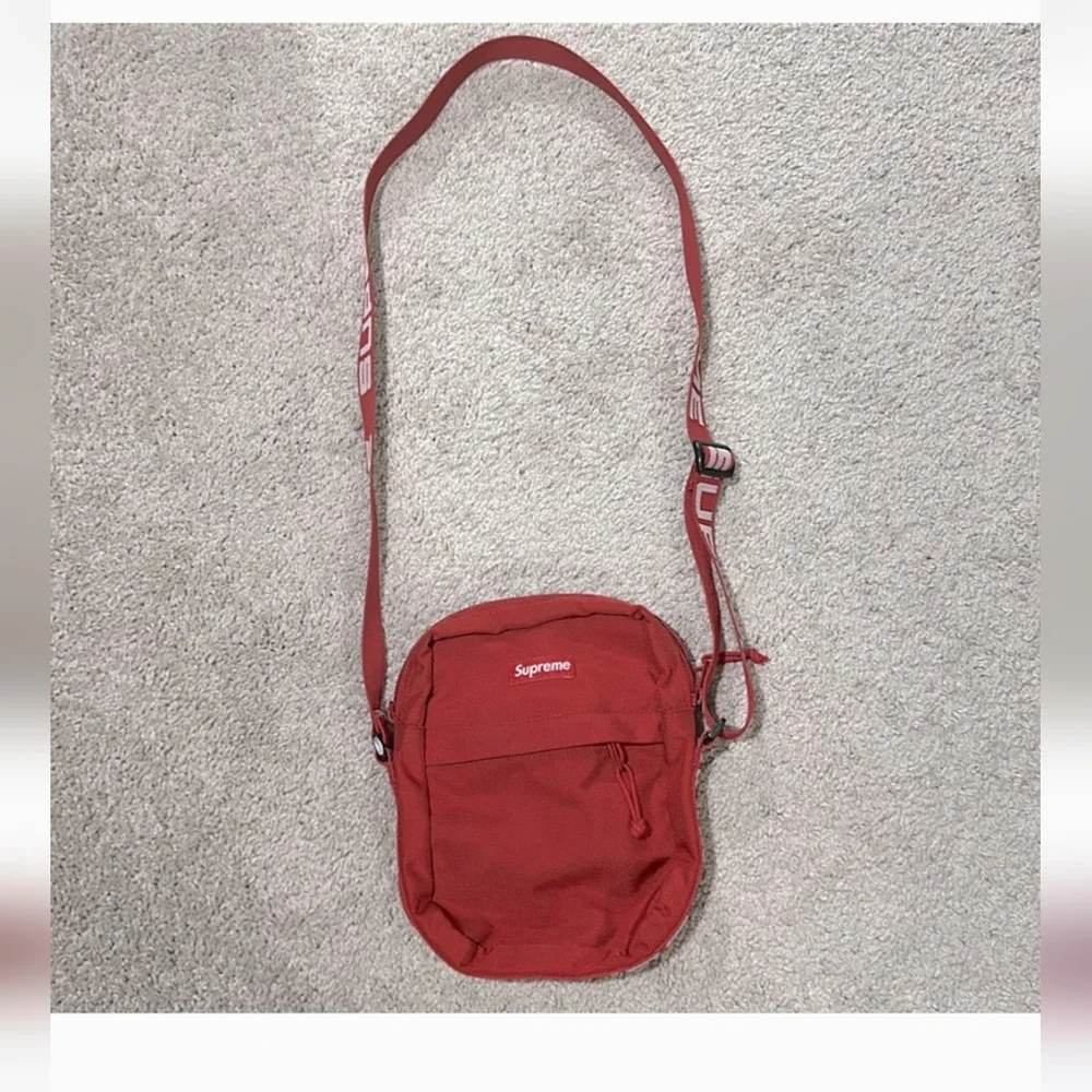 Supreme Shoulder Bag SS18 - Picture 2 of 5